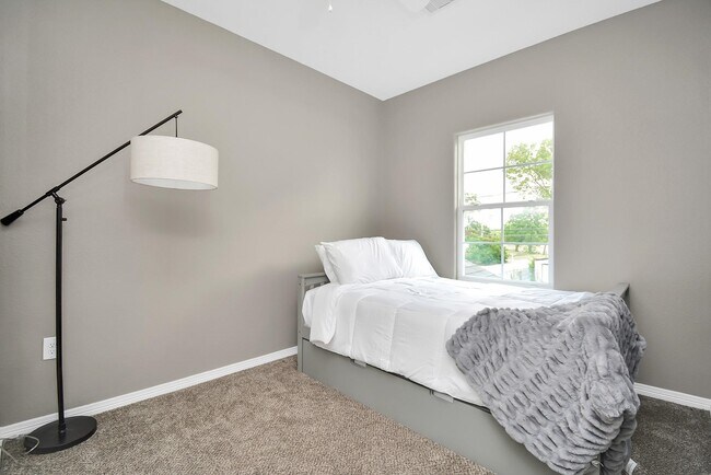 Building Photo - 3019 Elysian St
