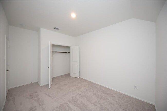Building Photo - 7322 Bartoncliff