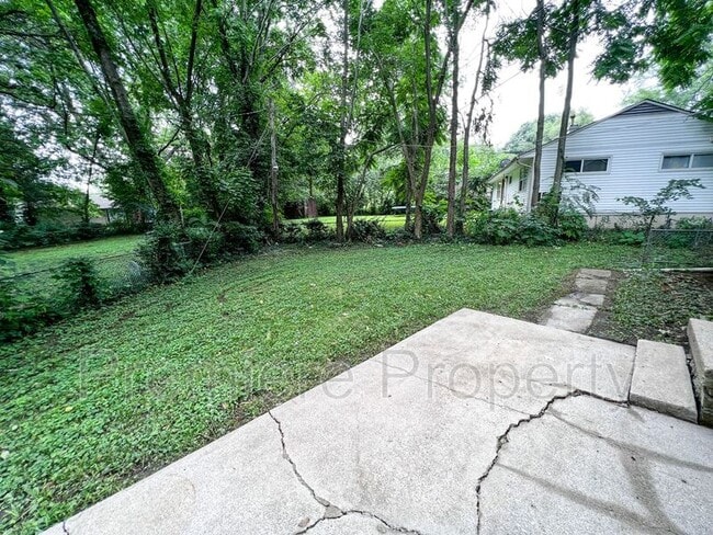 Building Photo - 7801 Ruskin Way