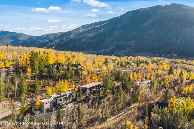 Building Photo - 191 Skimming Ln