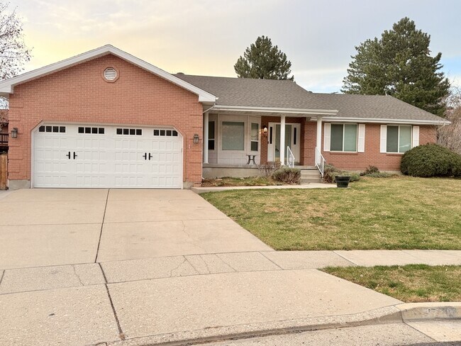 Building Photo - 1729 Colchester Ct