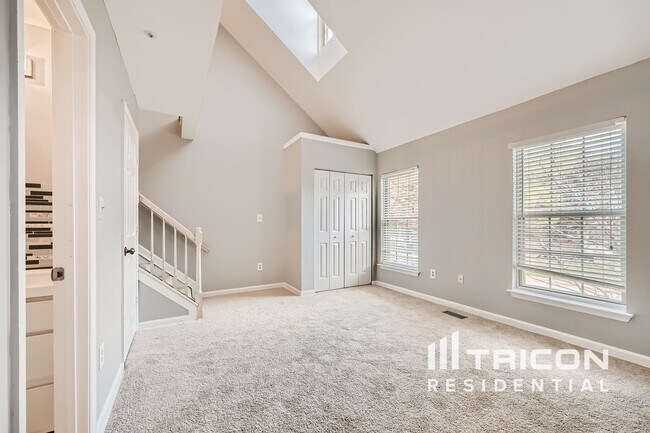 Building Photo - 4744 Wainwright Cir