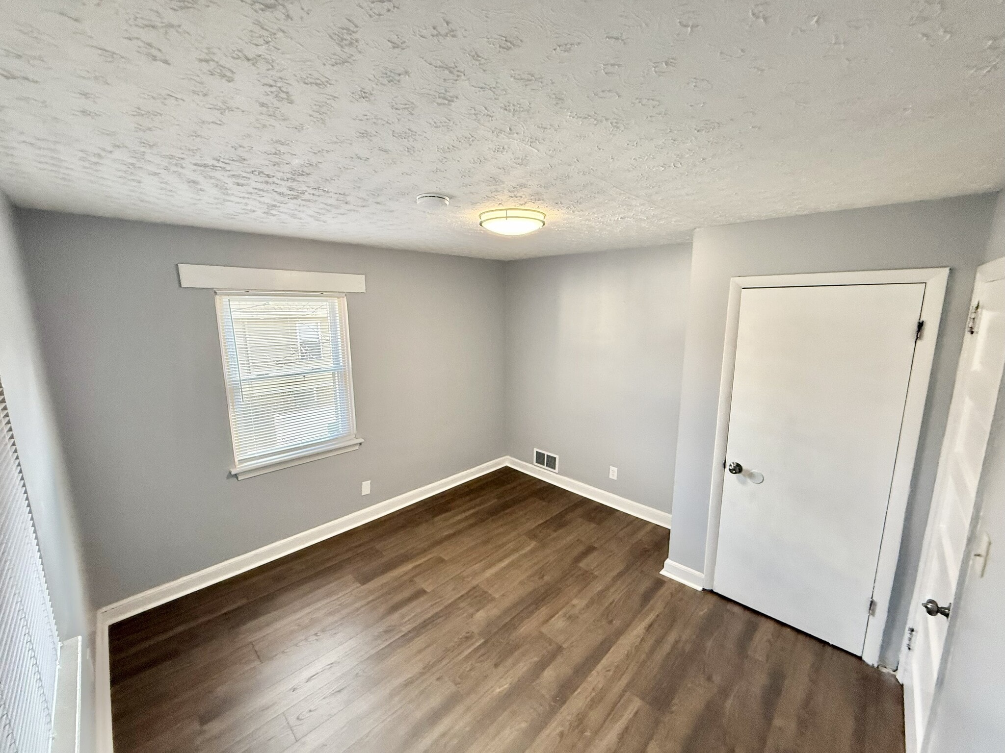 Bedroom 2 - 4206 Urn St