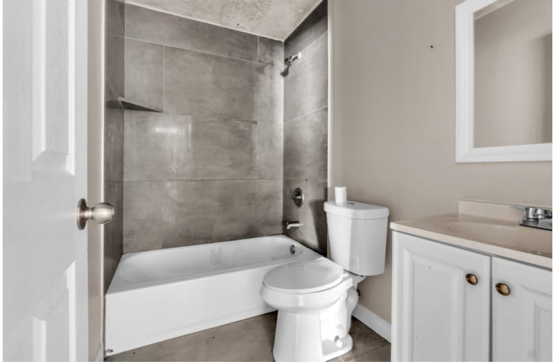 Building Photo - 769 Hilton St