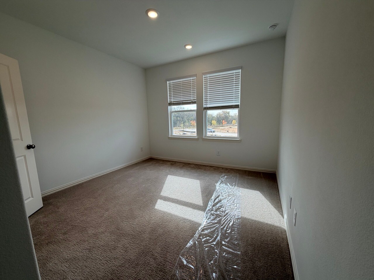 guest bedroom - 4729 Spinner St