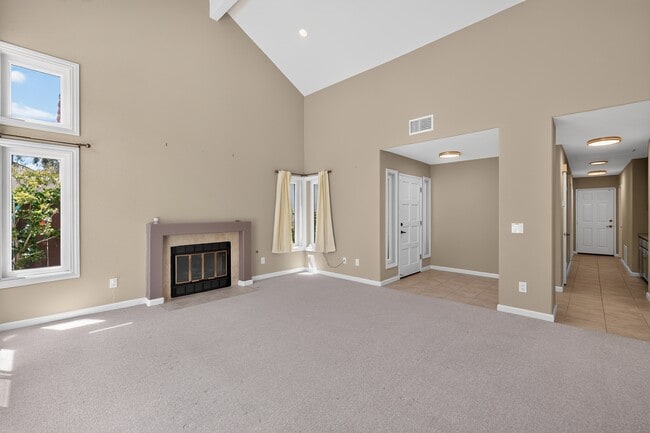 Building Photo - 12137 Putting Green Row