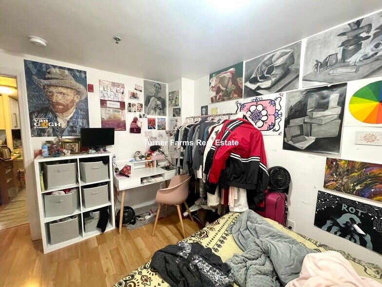 Building Photo - 243 Northampton St