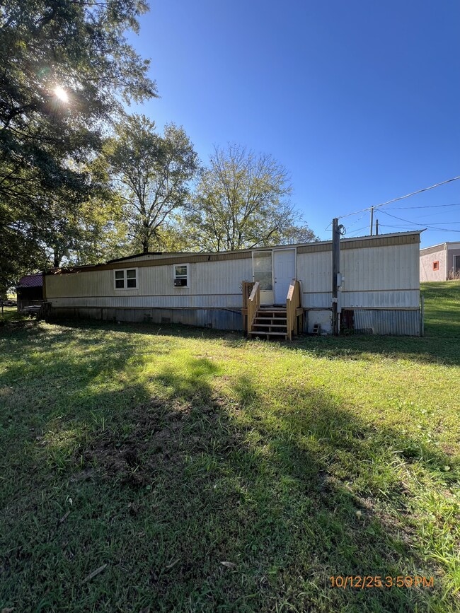 Building Photo - 1636 Old Hwy 27