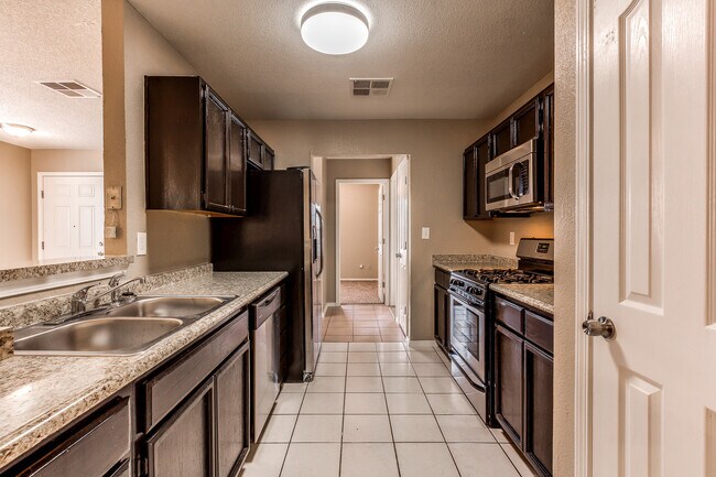 Building Photo - Charming Eastside Home with Refrigerated Air and Easy Access to Ft. Bliss and Loop 375