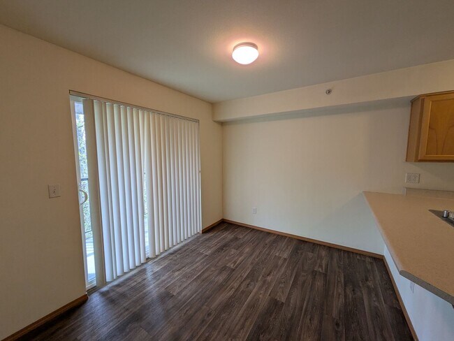 Building Photo - Your Home is Waiting!