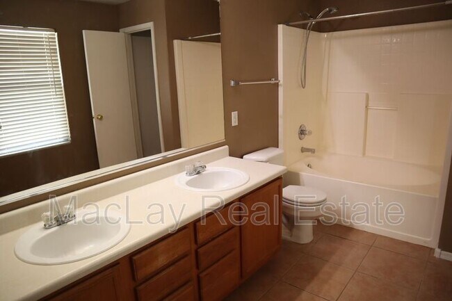 Building Photo - 3281 S Martingale Rd