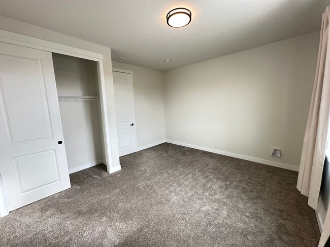 Building Photo - Cda Home Located In The Trails