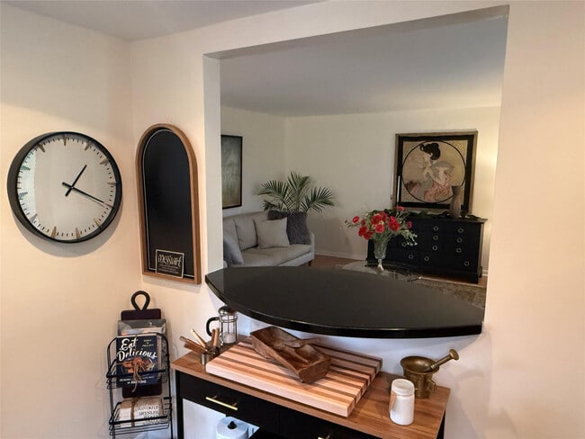 Building Photo - 15126 Ashland St