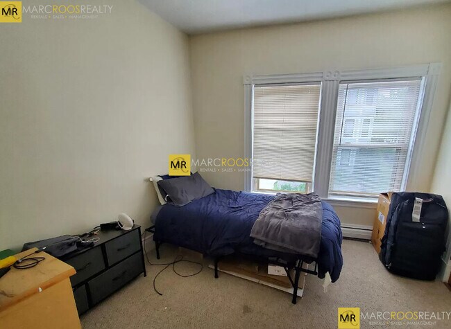 Building Photo - 149 Centre St