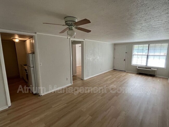 Building Photo - 1295 N Holland Pkwy