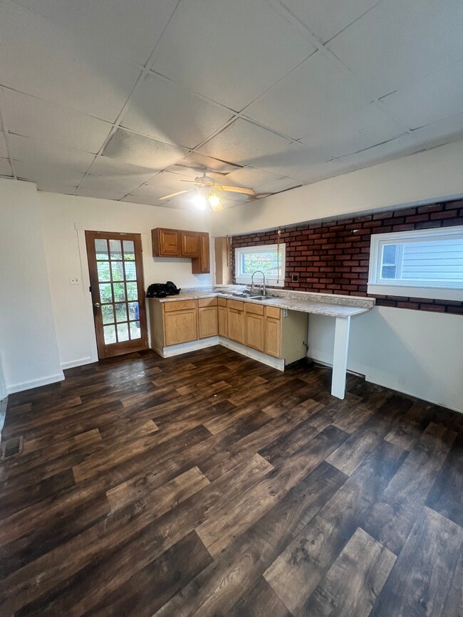 Building Photo - 836 Madison Ave