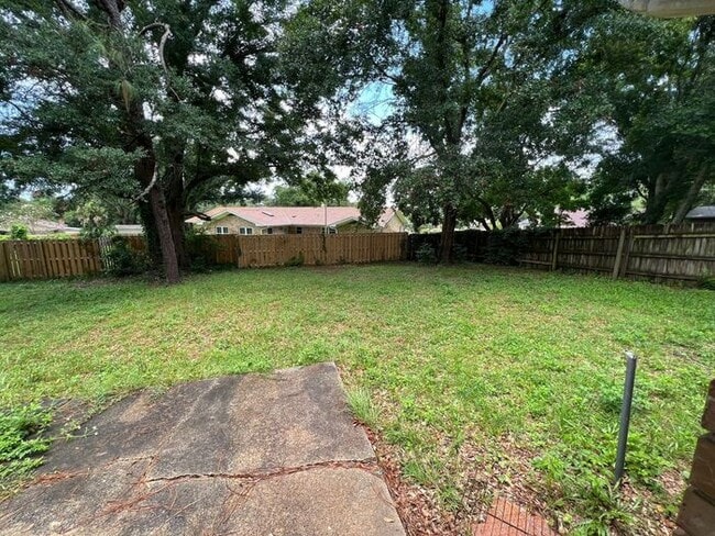 Building Photo - Pensacola - Pinehurst Subdivision - 3 bedr...