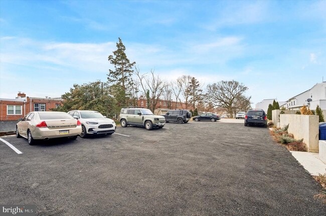 Building Photo - 331 Fountain St