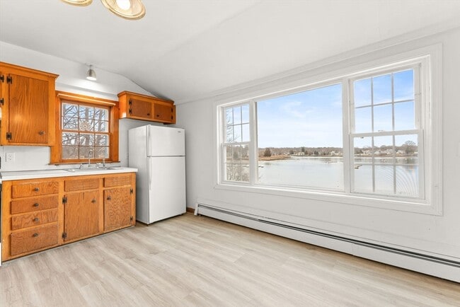 Building Photo - 96 Water St