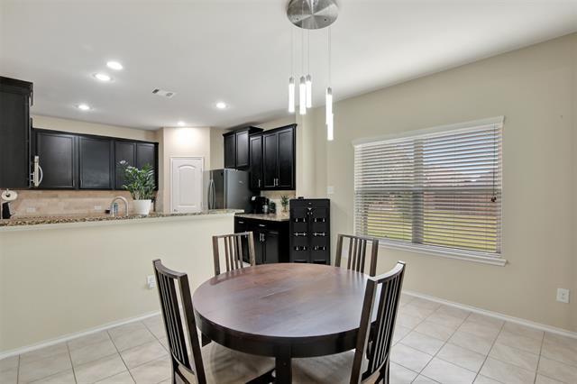 Building Photo - 628 Crowell Dr