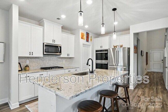 Building Photo - 3140 Seville St