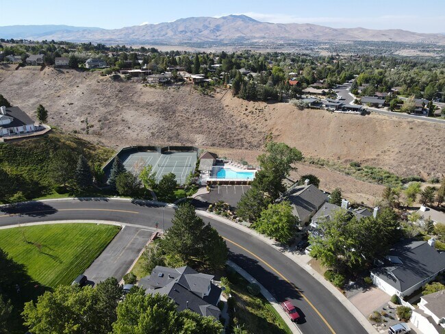 Building Photo - 2320 Overlook Ct