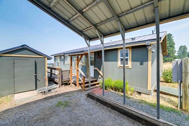 Building Photo - 37458 Modoc Point Rd