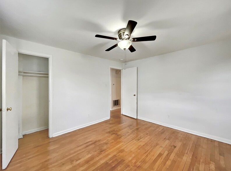 Building Photo - 1832 N Culpeper St