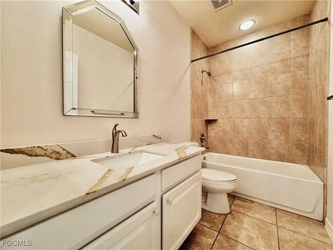 Building Photo - 10010 Maddox Ln