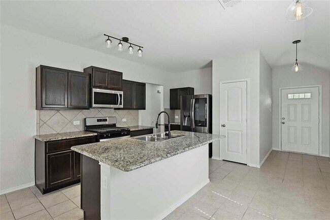 Building Photo - 146 Blair Ct