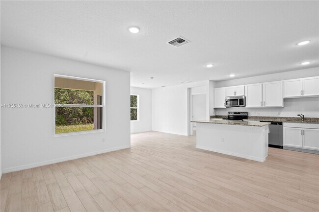 Building Photo - 5025 Armina Pl