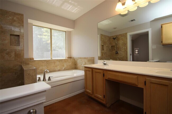 Building Photo - 12400 Captain Hopkins Cove