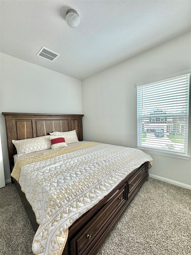 Building Photo - 24811 Landolfi Dr