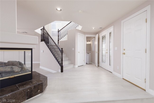 Building Photo - 10873 Carberry Hill St