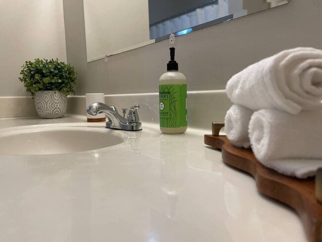 Building Photo - 3245 Clover Rd