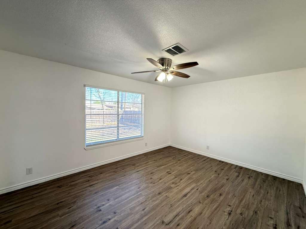 Building Photo - 317 E Lindbergh Blvd