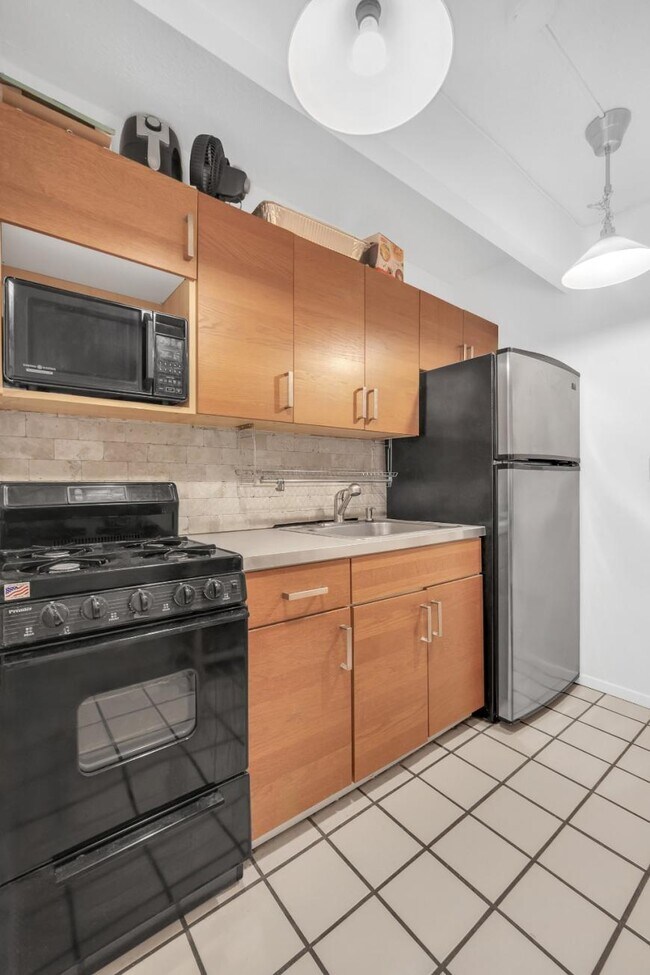 Building Photo - 0 bedroom in New York NY 10019