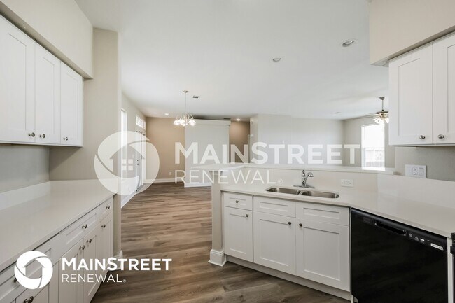 Building Photo - 3202 6th St W