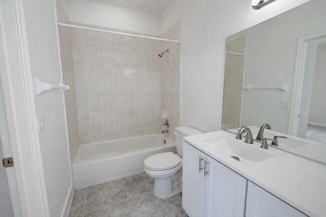 Building Photo - 1168 Hatteras Cir