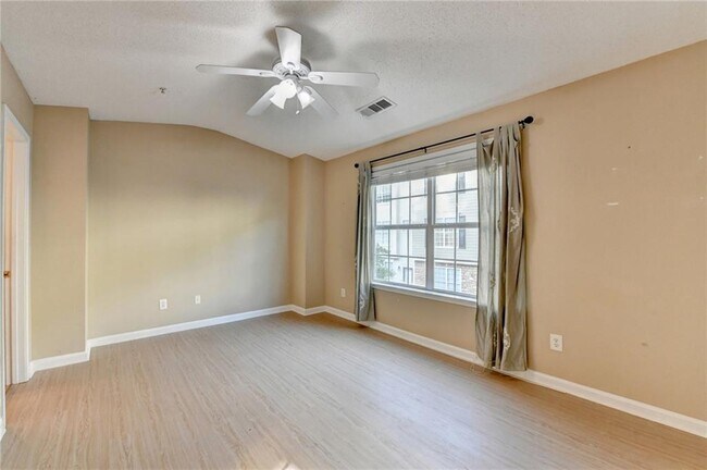 Building Photo - 229 Riverstone Commons Cir