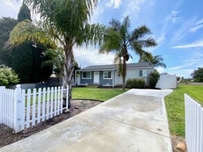 Building Photo - 3 Bedroom 2 Bath with View! (USD / Linda V...