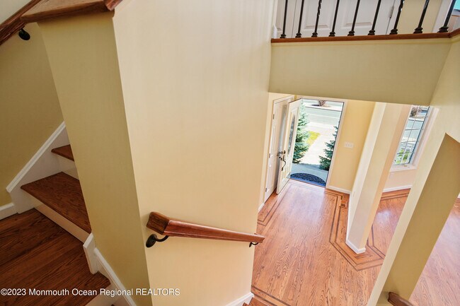 Building Photo - 111 Main St