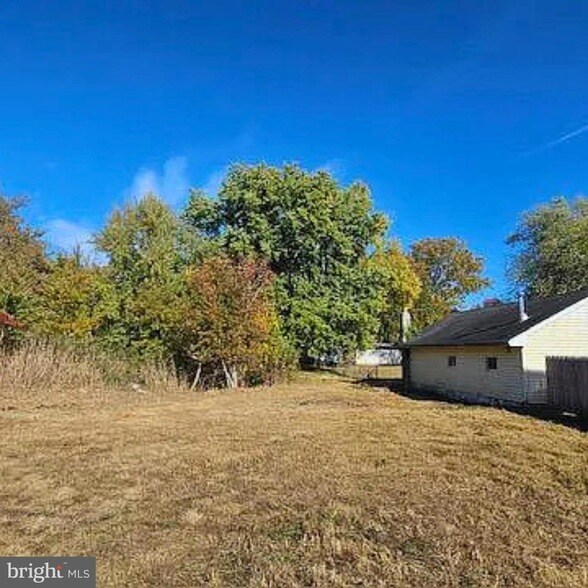 Building Photo - 94 Buttonwood Ave