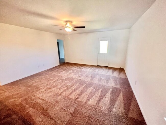 Building Photo - 125 Maywood Ln