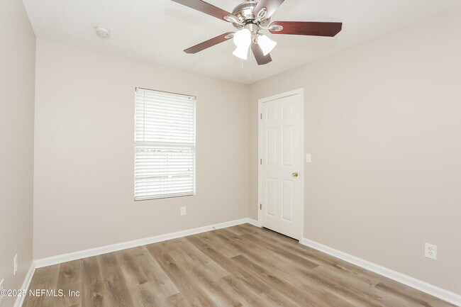 Building Photo - 3750 Warwick St