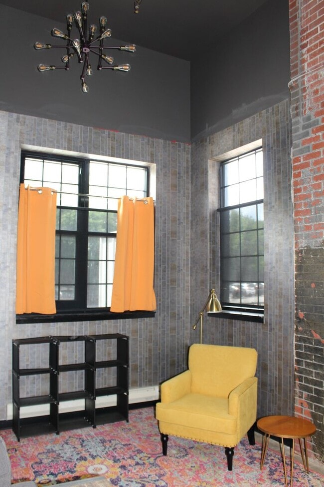 Building Photo - **Industrial Loft-Style 1BR Near UofL – Wa...