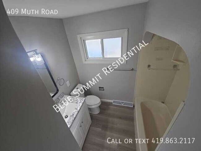 Building Photo - 409 Muth Rd