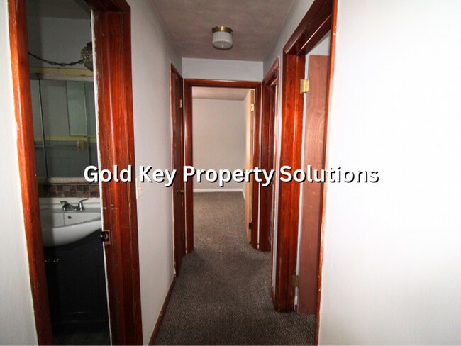 Building Photo - 3 Bedroom 1 Bath Brick Ranch Home w/ Fenced Backyard (SECTION 8 APPROVED)