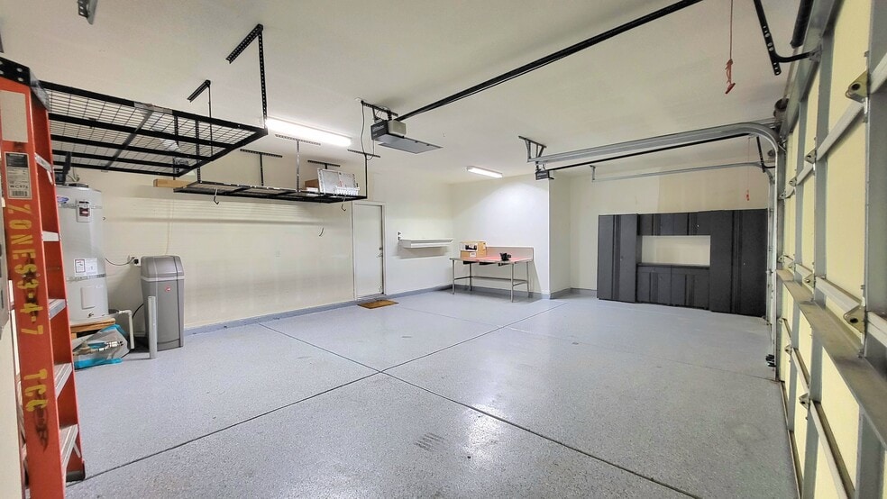 Building Photo - 5761 E Badlands Ln