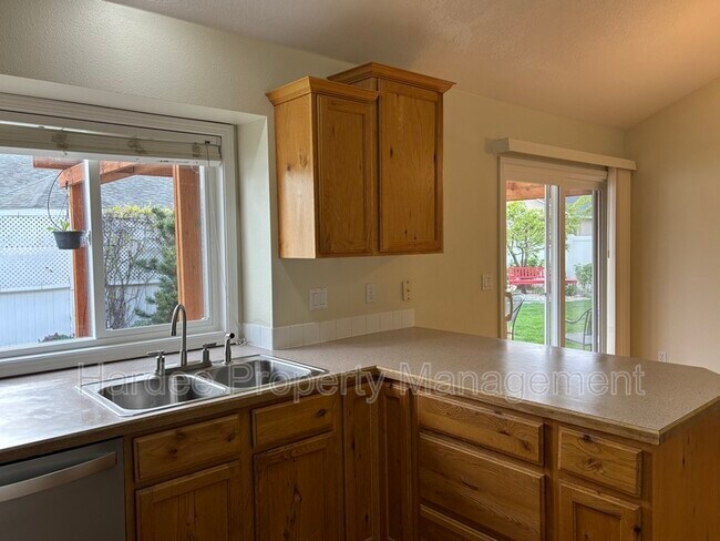 Building Photo - 3313 W Cherry Ln